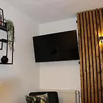 Kleine Souterrain Naehe Hamburg *