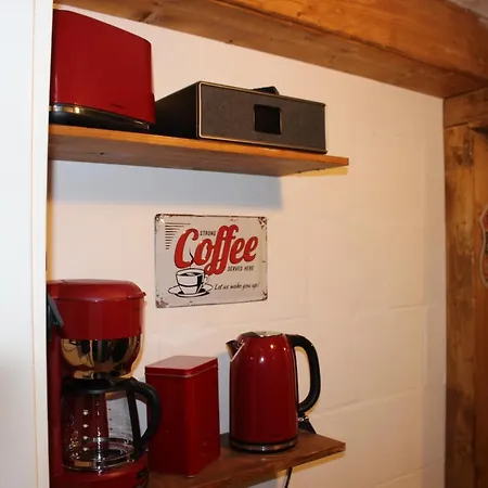 Kleine Souterrain Naehe Hamburg * Ной-Вульмсторф