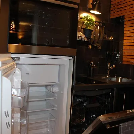 Апартаменты Kleine Souterrain Naehe Hamburg Ной-Вульмсторф