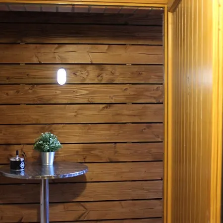 Kleine Souterrain Naehe Hamburg