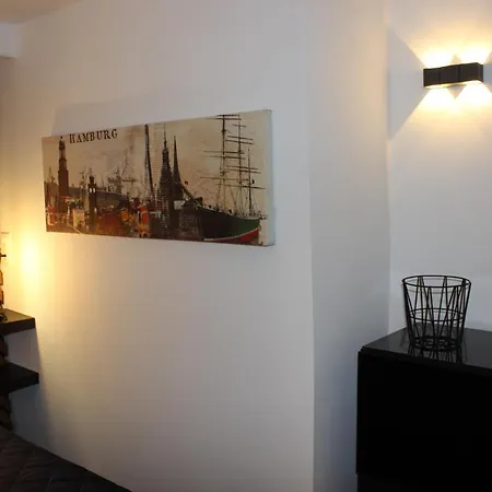 Apartment Kleine Souterrain Naehe Hamburg *