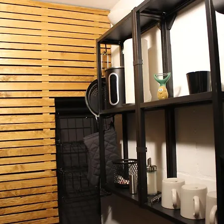 Kleine Souterrain Naehe Hamburg