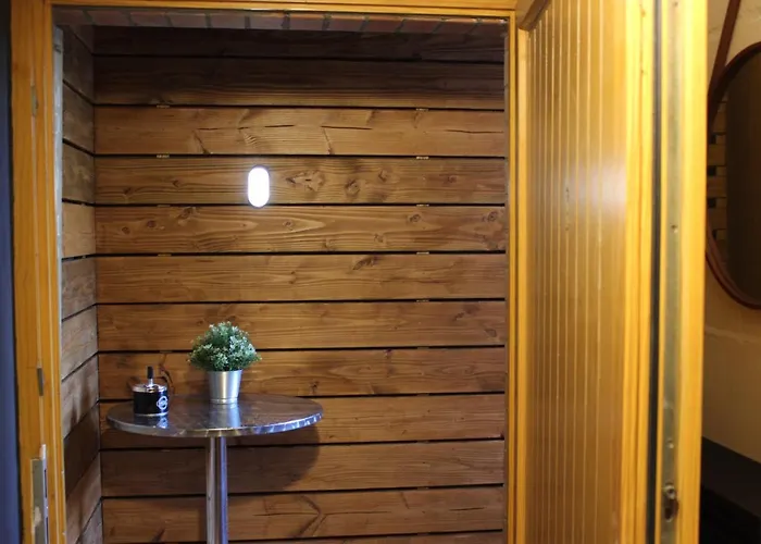 Kleine Souterrain Naehe Hamburg