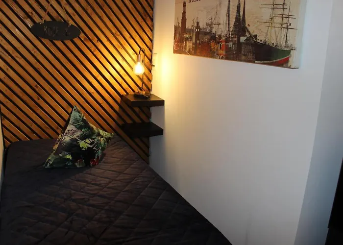 Kleine Souterrain Naehe Hamburg * Neu Wulmstorf